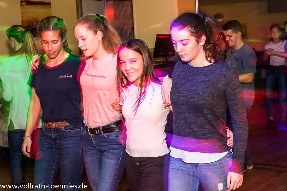 2019 11 09 Tanzparty Jugend 0095
